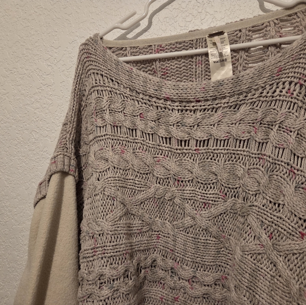 Free People Honey Cable Knit Long Drop Shoulder White Combo Cropped Sweater - M - Picture 9 of 13